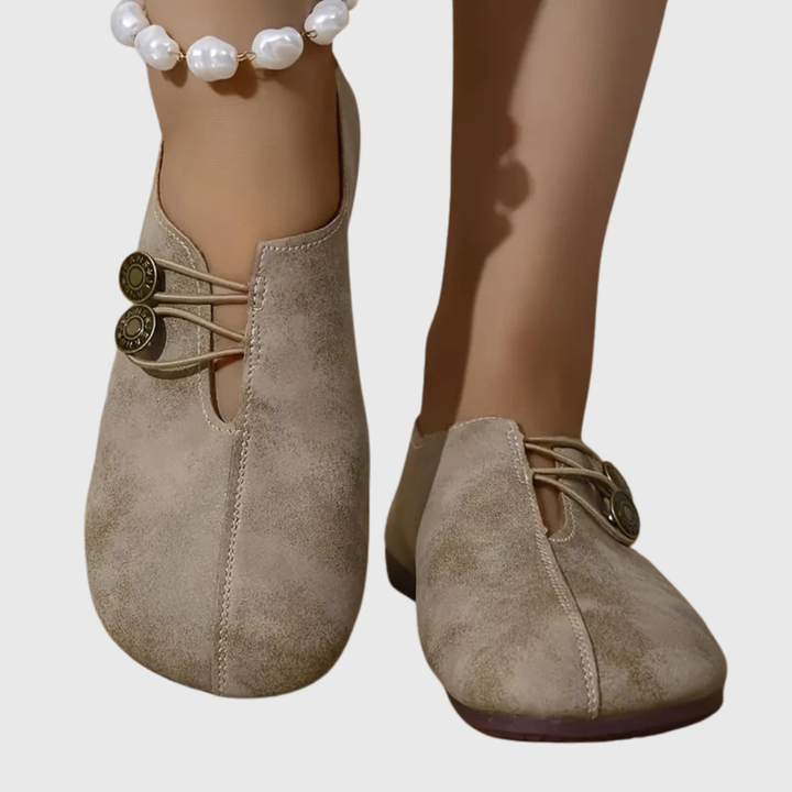 Florence | The Vintage Button Flat