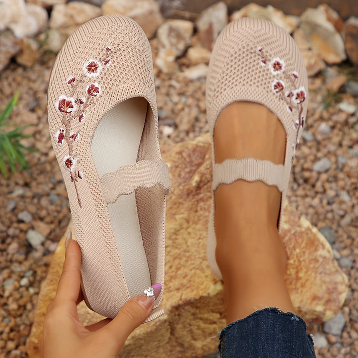 Mei | The Floral Embroidered Knit Flat