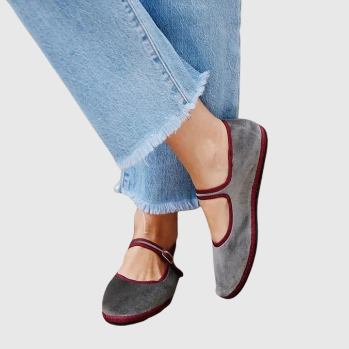 Simone | The Contrast-Trim Mary Jane Flat