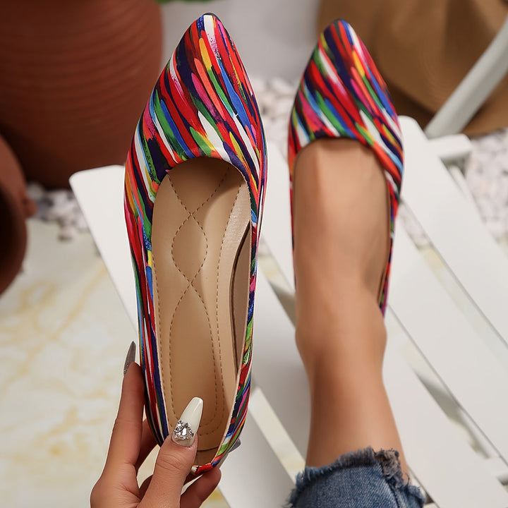 Lola | The Graffiti Print Pointed Flat