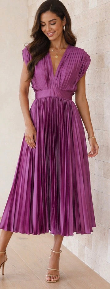 Marni| Timeless Pleated Midi Dress