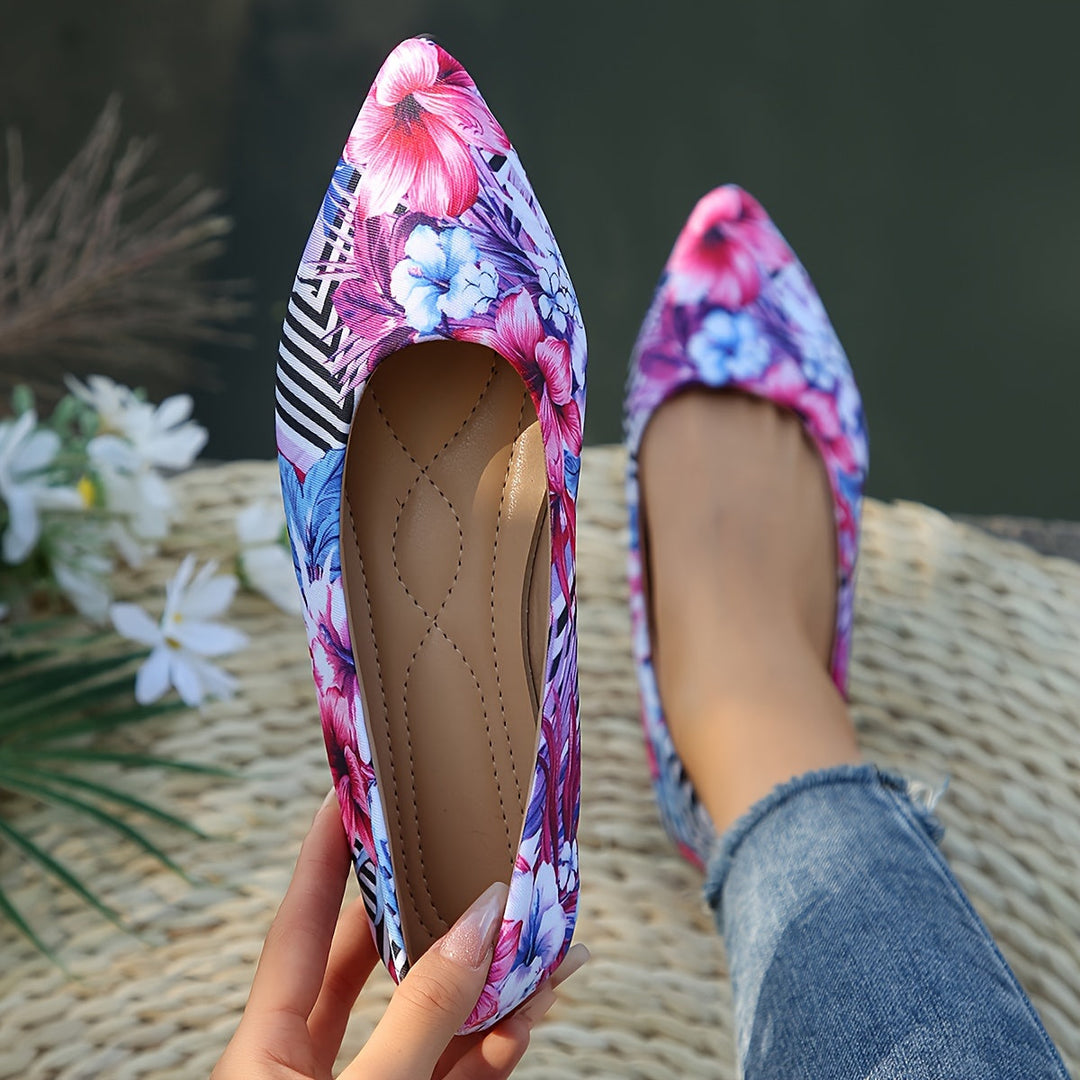 Lola | The Graffiti Print Pointed Flat