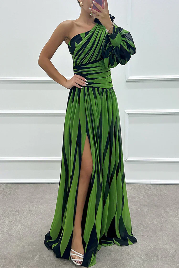 Shiloh |Elegant Striped Maxi Dress with One Shoulder