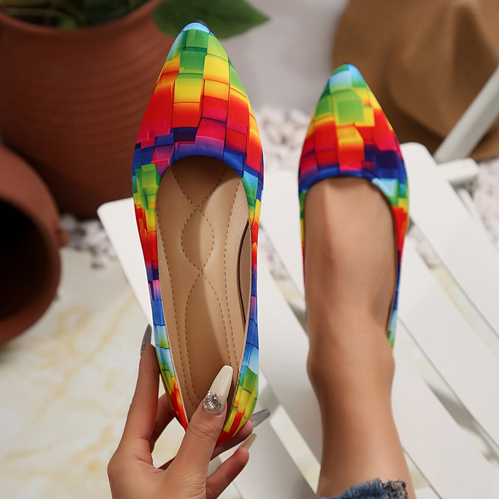Lola | The Graffiti Print Pointed Flat