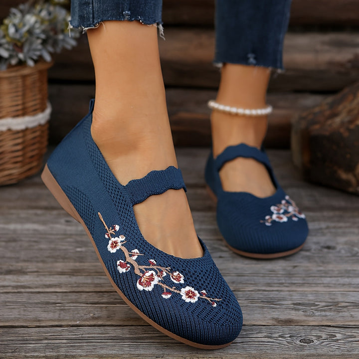 Mei | The Floral Embroidered Knit Flat