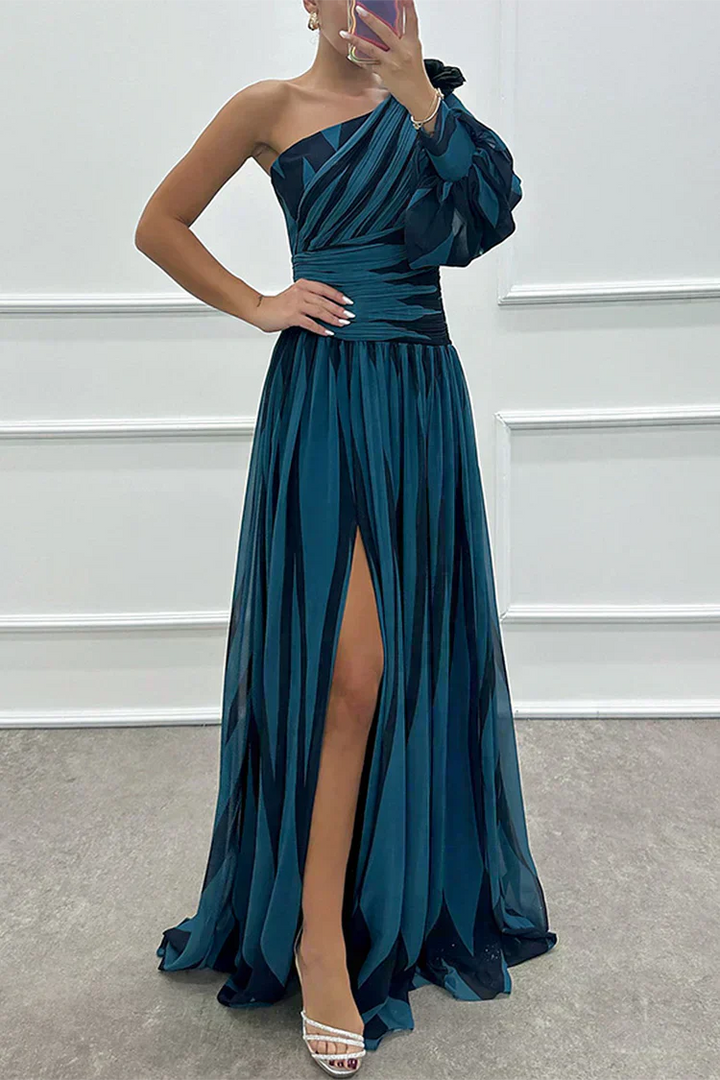 Shiloh |Elegant Striped Maxi Dress with One Shoulder