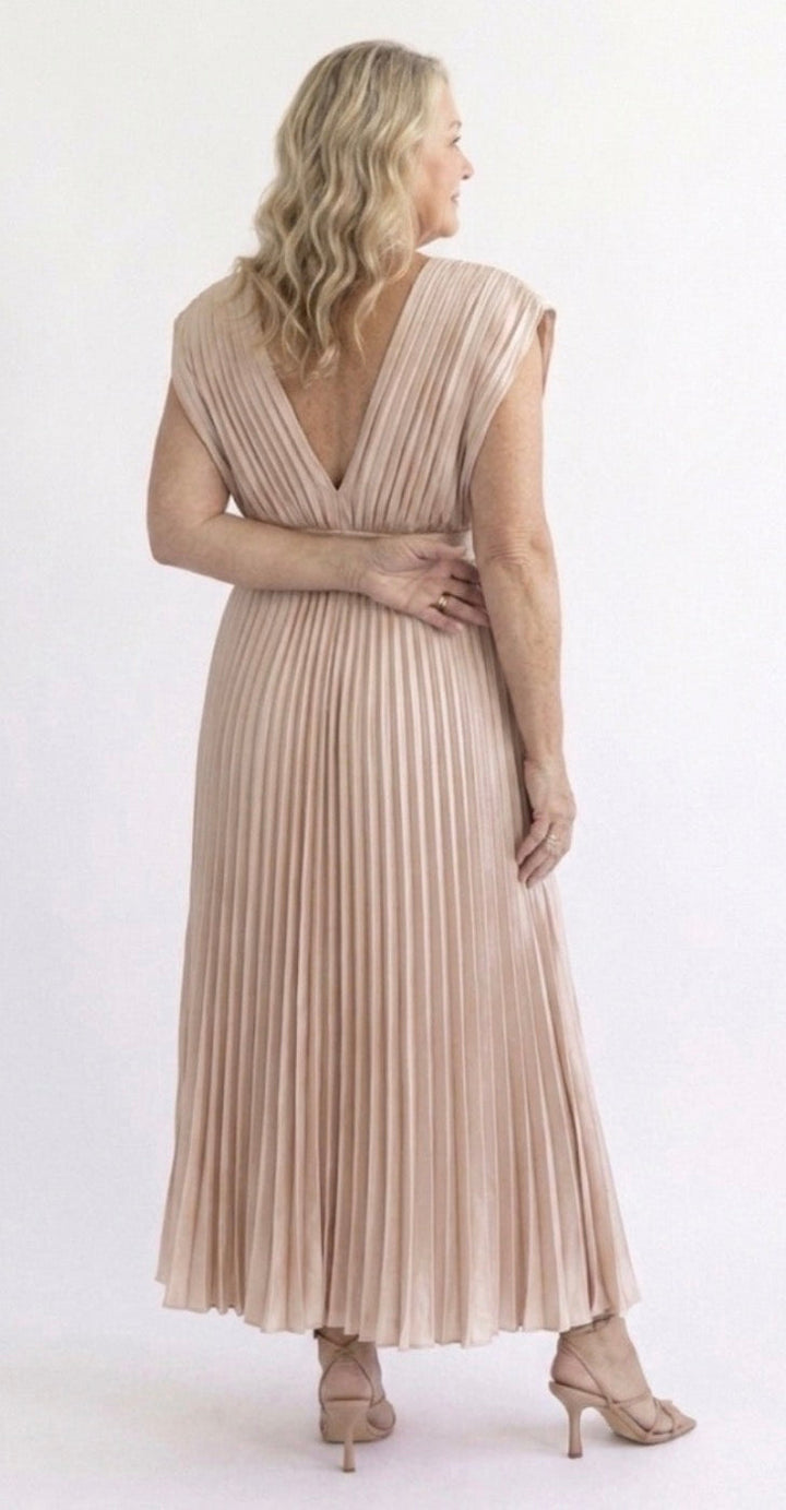 Marni| Timeless Pleated Midi Dress