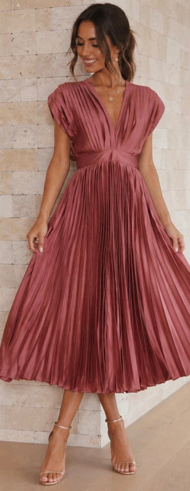 Marni| Timeless Pleated Midi Dress