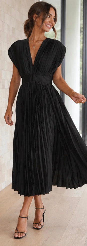 Marni| Timeless Pleated Midi Dress