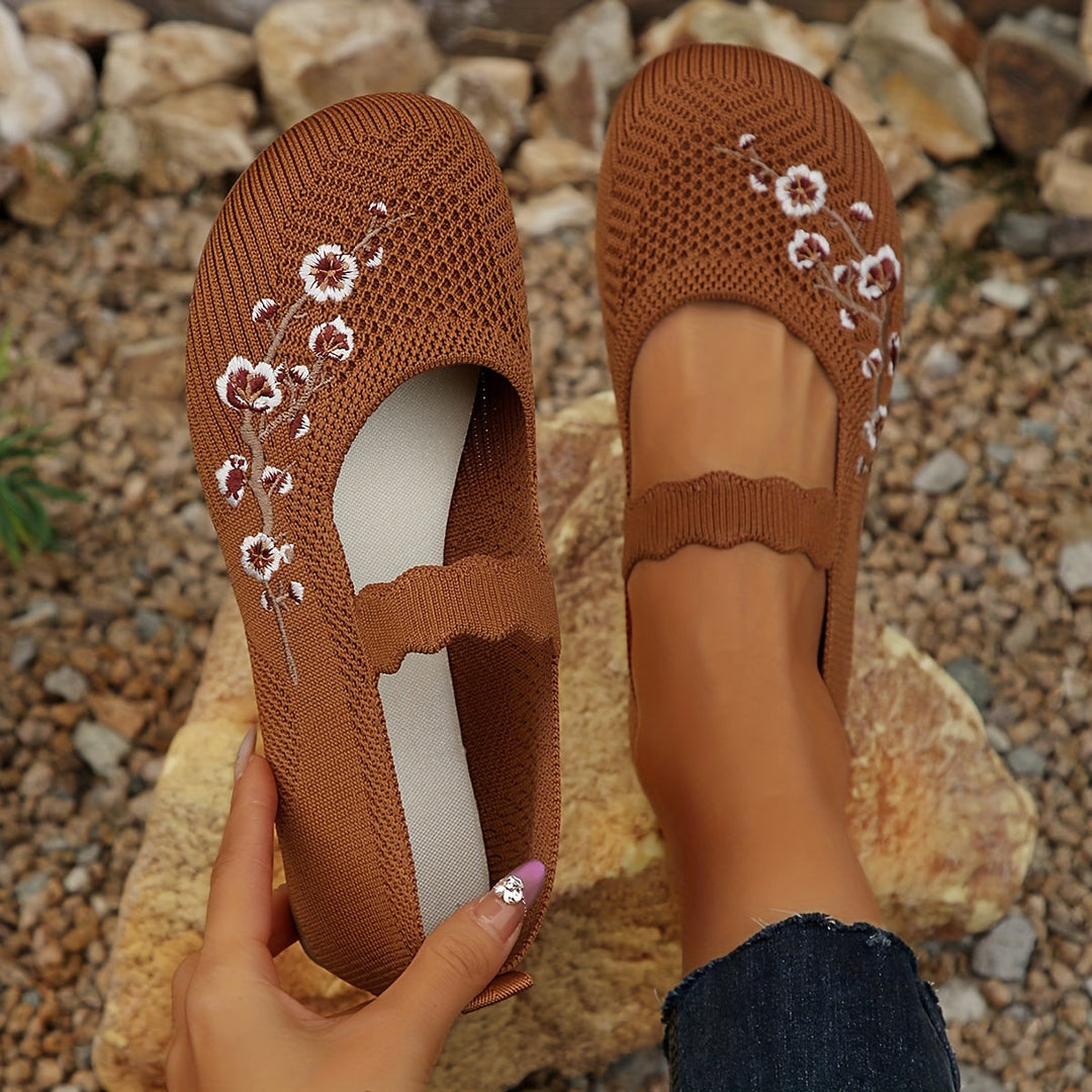 Mei | The Floral Embroidered Knit Flat