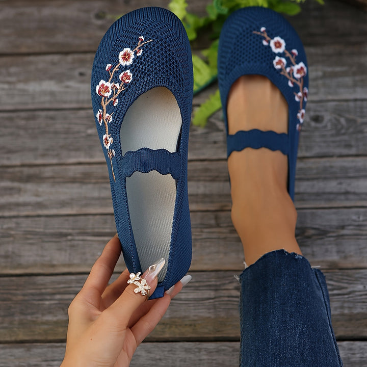 Mei | The Floral Embroidered Knit Flat